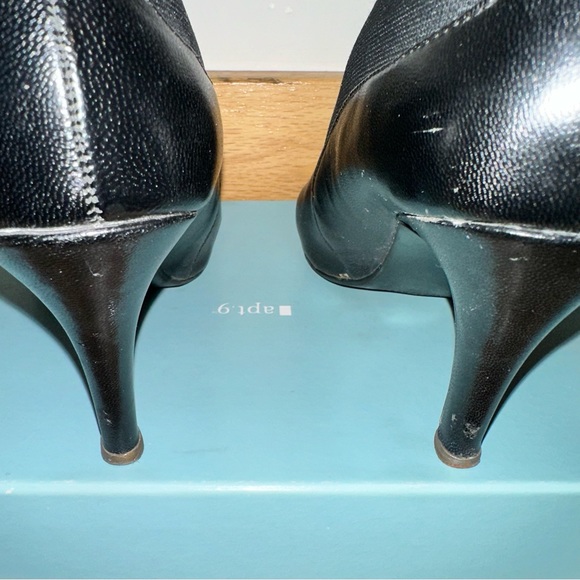Apt.9 leather booties size 8 heels 3” - Picture 5 of 7